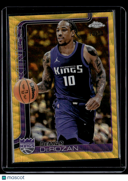 2025-26 Topps Chrome DeMar DeRozan Gold Wave Refractor #/50